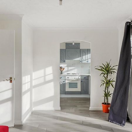 Cozy Luton Town Centre Retreat Daire Dış mekan fotoğraf