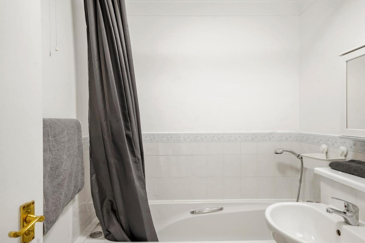 Cozy Luton Town Centre Retreat Daire Dış mekan fotoğraf