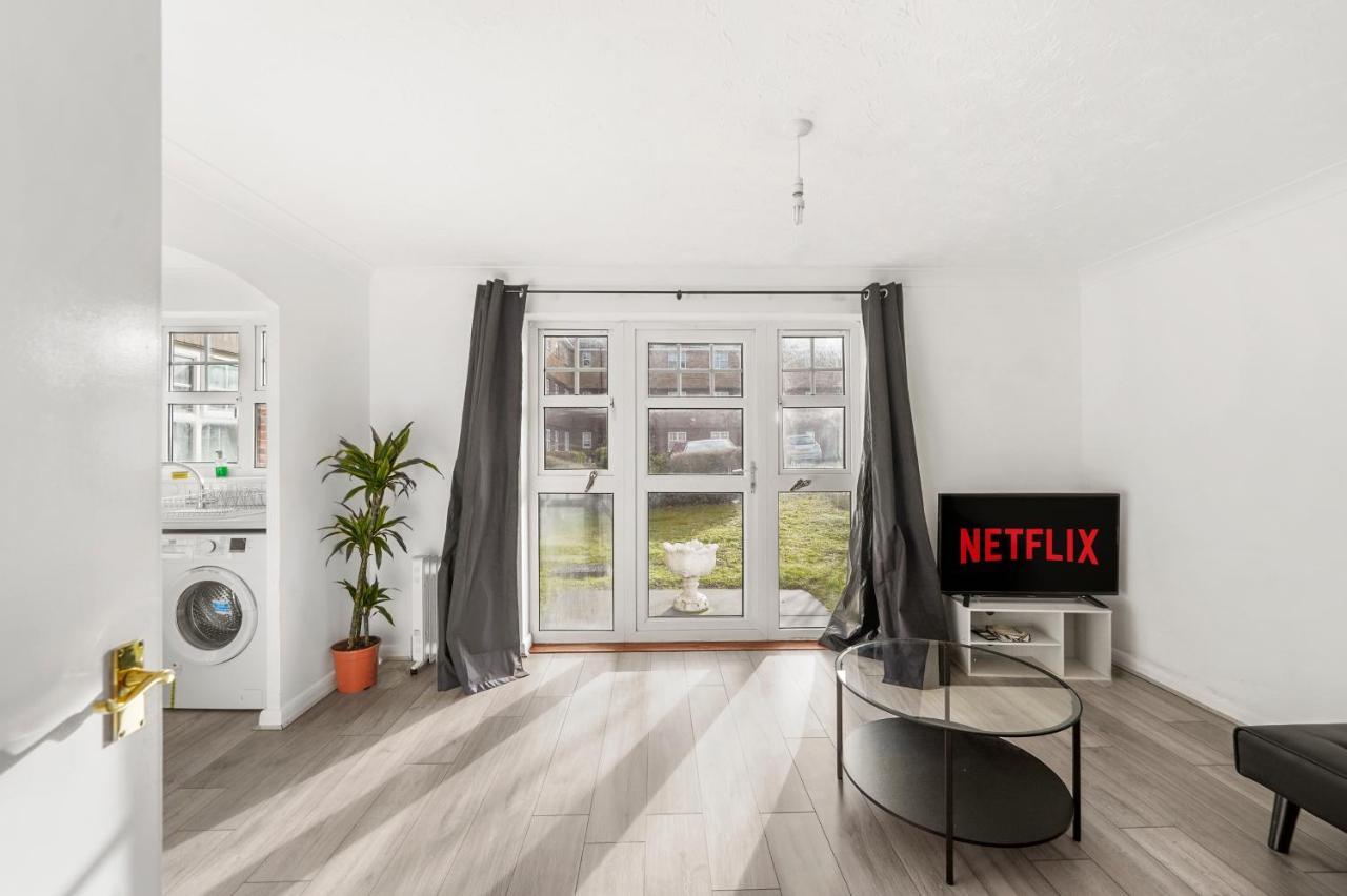 Cozy Luton Town Centre Retreat Daire Dış mekan fotoğraf