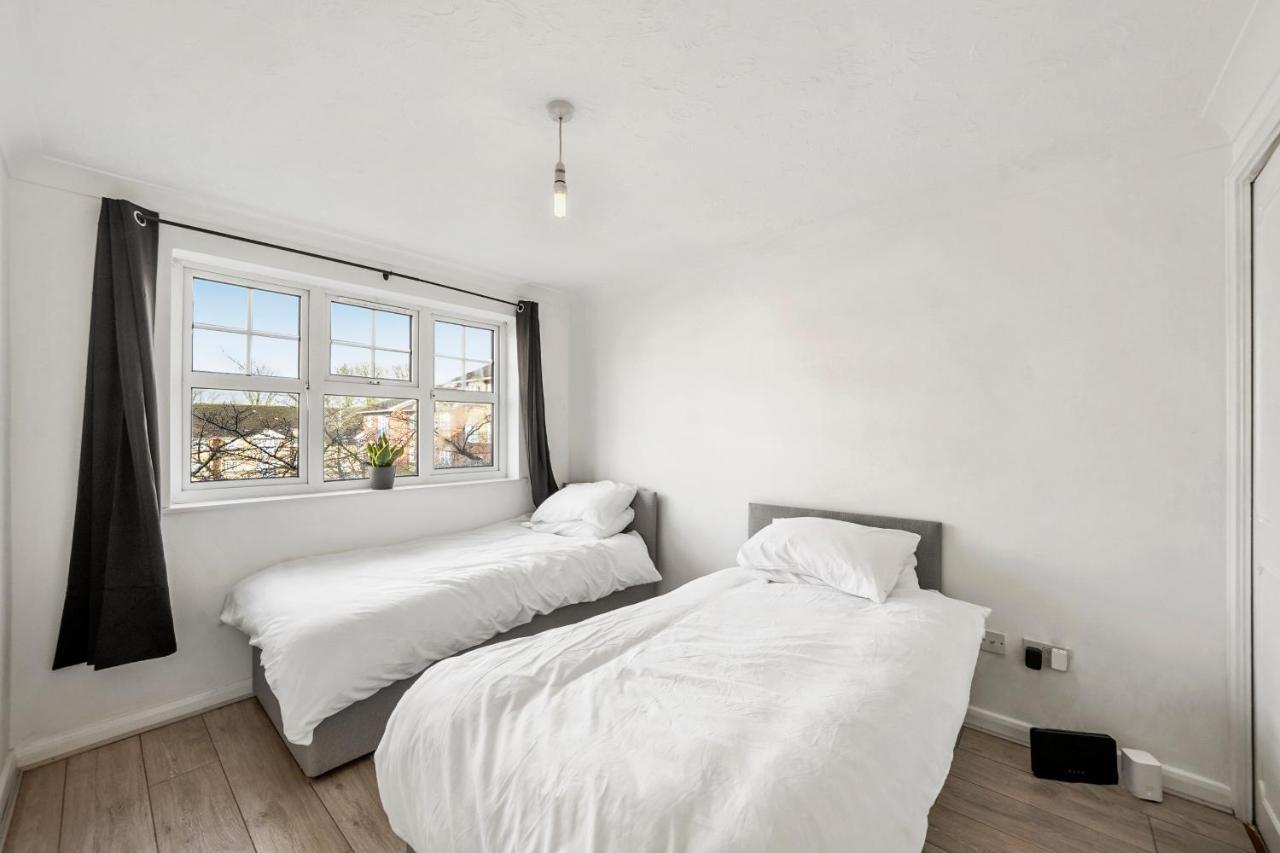 Cozy Luton Town Centre Retreat Daire Dış mekan fotoğraf