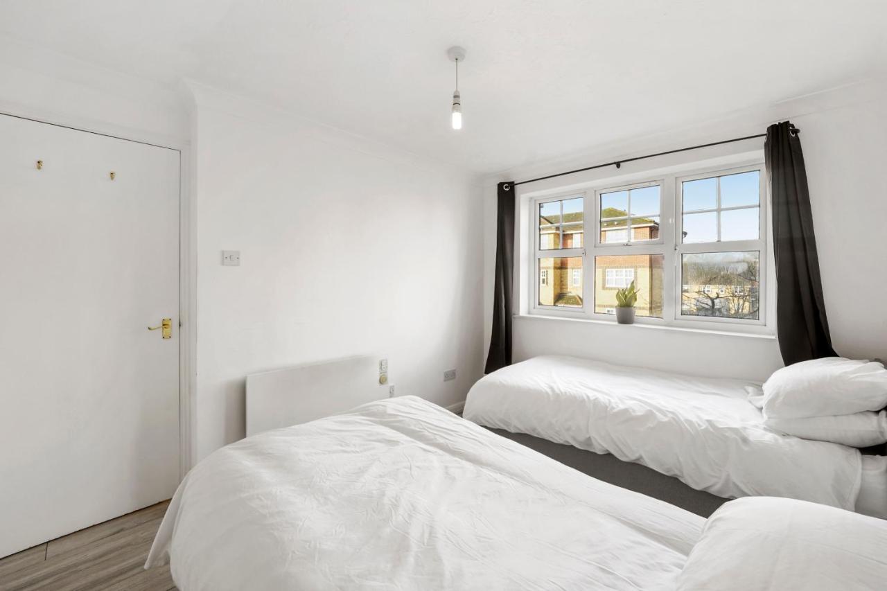Cozy Luton Town Centre Retreat Daire Dış mekan fotoğraf
